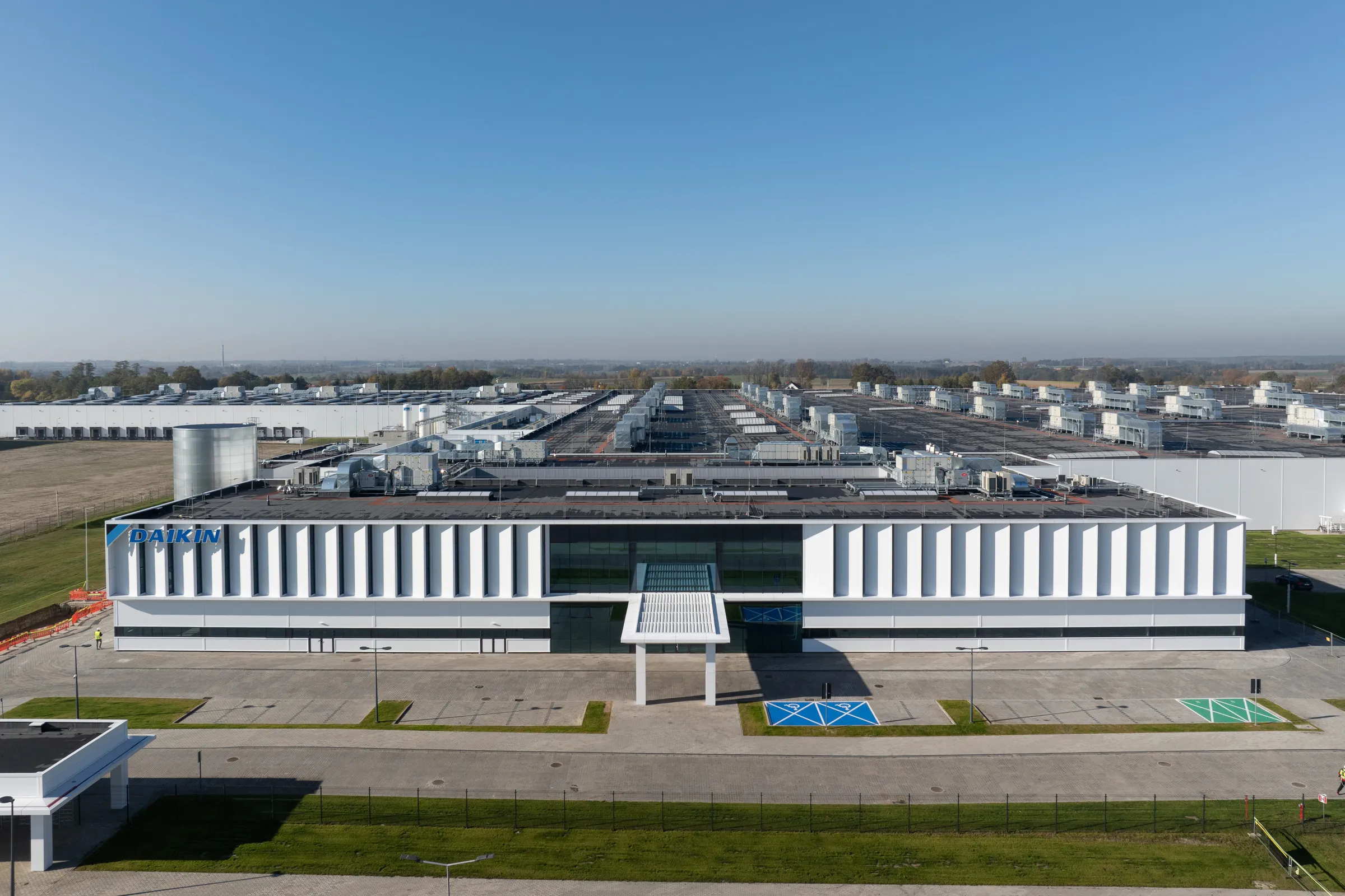 DAIKIN KSAWERÓW TAKENAKA EUROPE GmbH Photography Ingarden&Ewý Architekci