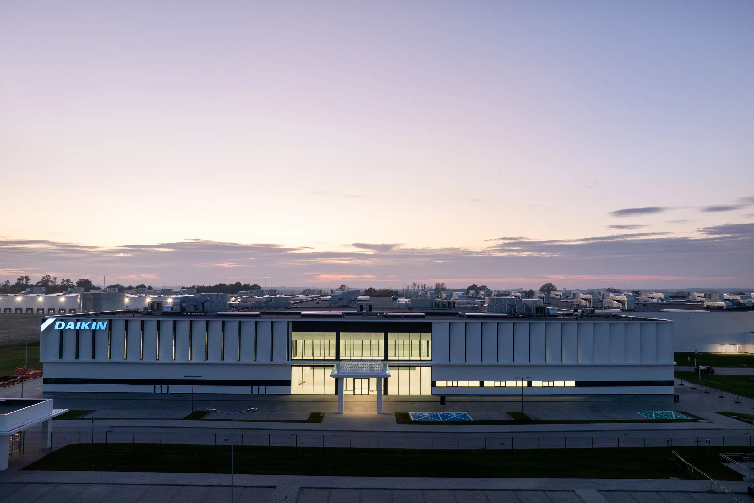 DAIKIN KSAWERÓW TAKENAKA EUROPE GmbH Photography Ingarden&Ewý Architekci