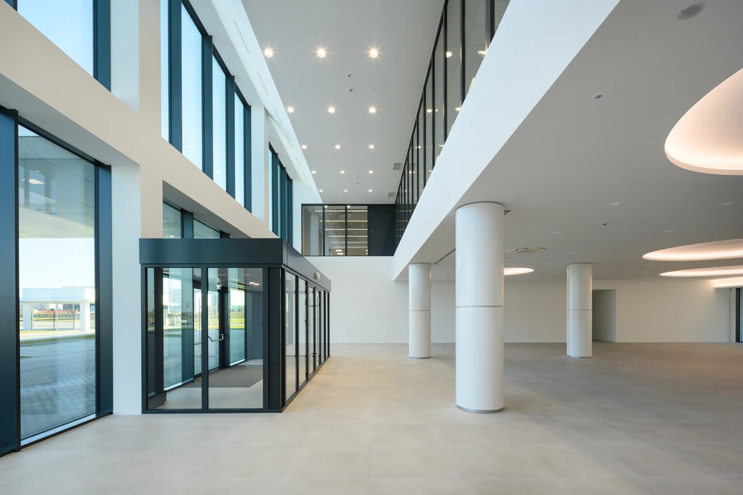 DAIKIN KSAWERÓW TAKENAKA EUROPE GmbH Photography Ingarden&Ewý Architekci