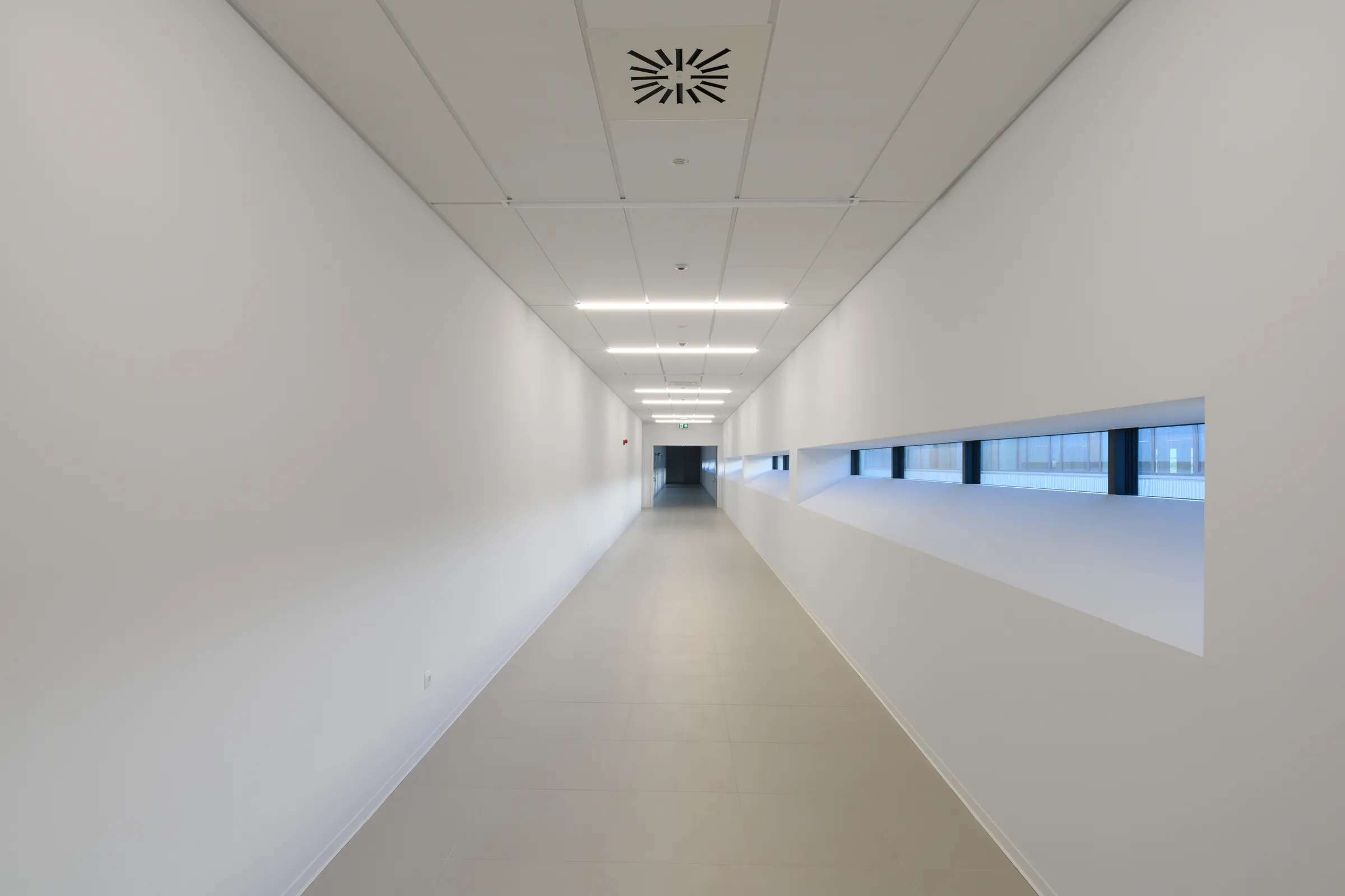 DAIKIN KSAWERÓW TAKENAKA EUROPE GmbH Photography Ingarden&Ewý Architekci